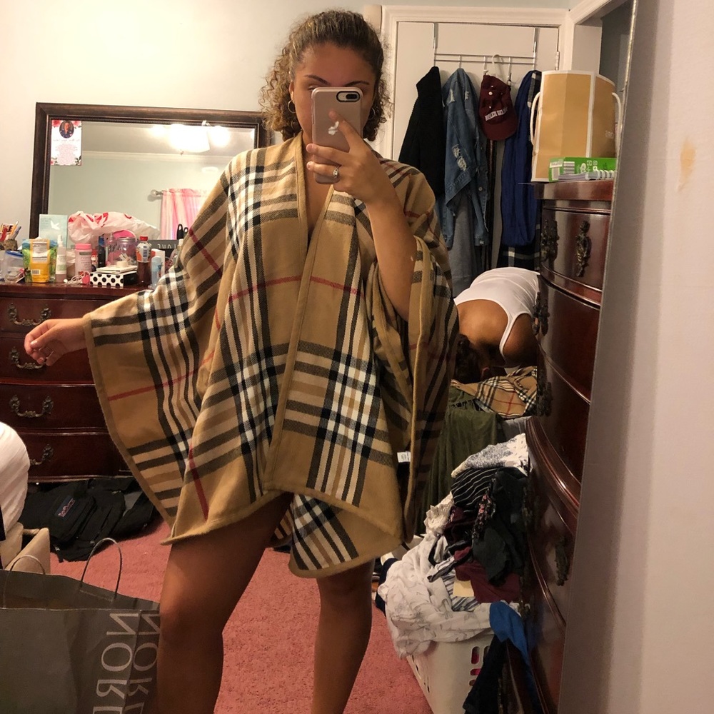 BEAUTIFUL CHARTER CLUB PIECE!! ONE SIZE FITS ALL